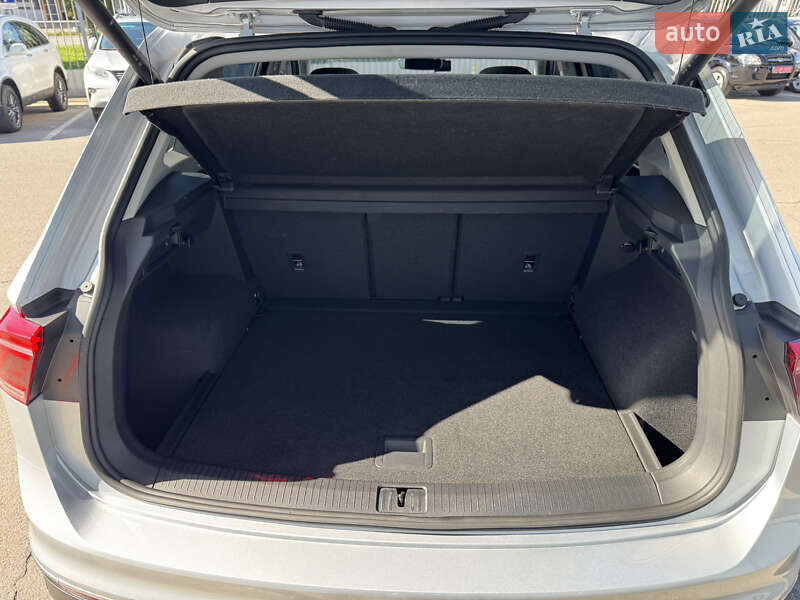 Внедорожник / Кроссовер Volkswagen Tiguan 2022 в Киеве