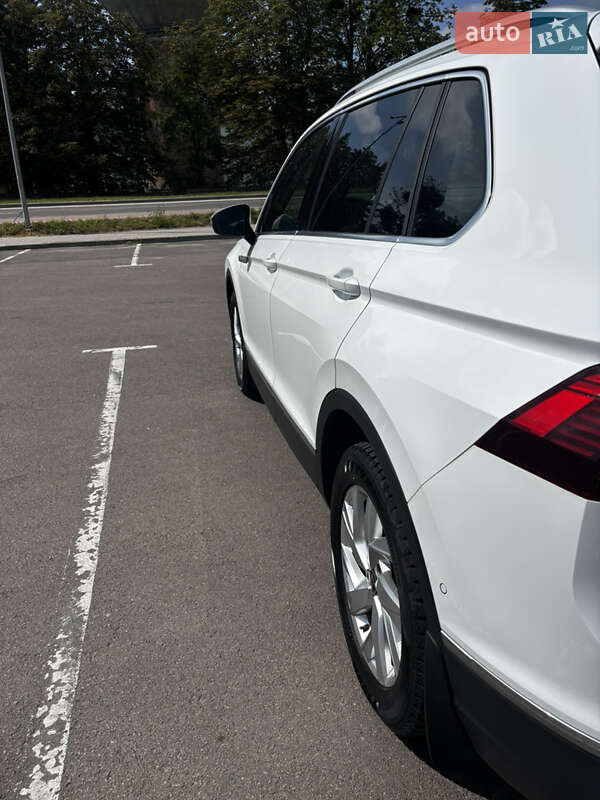 Внедорожник / Кроссовер Volkswagen Tiguan 2021 в Ровно