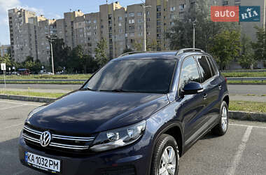 Внедорожник / Кроссовер Volkswagen Tiguan 2016 в Киеве