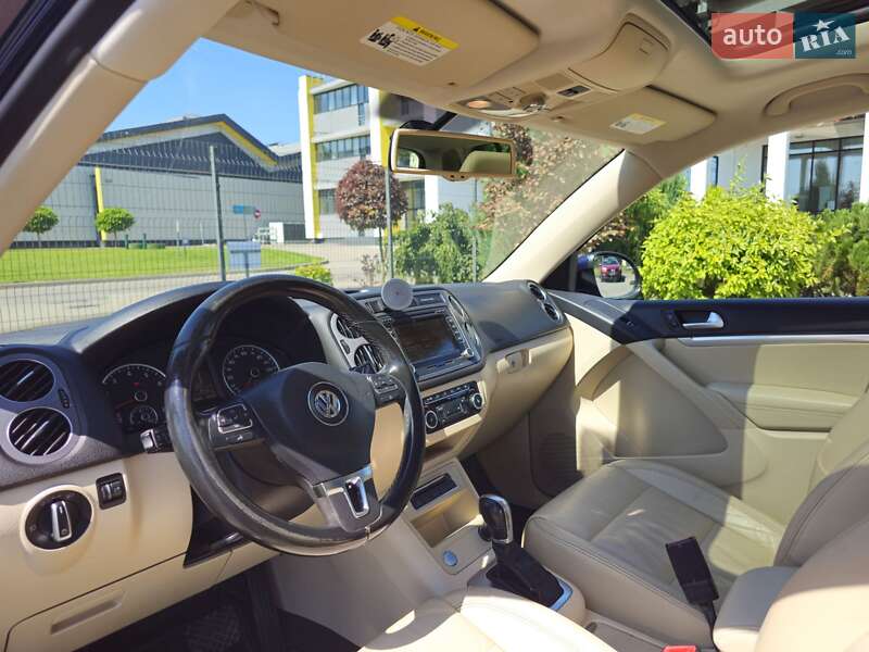 Внедорожник / Кроссовер Volkswagen Tiguan 2011 в Бродах