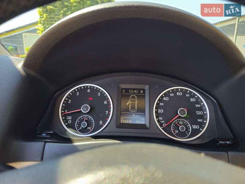 Внедорожник / Кроссовер Volkswagen Tiguan 2011 в Бродах