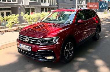 Внедорожник / Кроссовер Volkswagen Tiguan 2017 в Чернигове