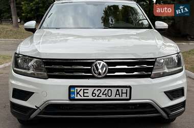 Внедорожник / Кроссовер Volkswagen Tiguan 2018 в Каменском