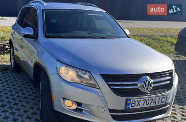Внедорожник / Кроссовер Volkswagen Tiguan 2011 в Хмельницком