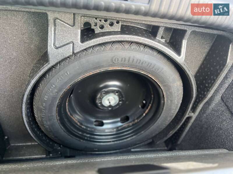 Внедорожник / Кроссовер Volkswagen Tiguan 2015 в Ровно