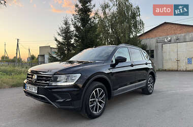 Внедорожник / Кроссовер Volkswagen Tiguan 2019 в Яворове