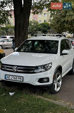 Позашляховик / Кросовер Volkswagen Tiguan 2016 в Дніпрі