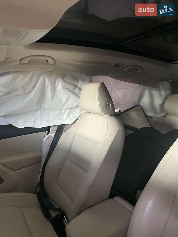 Внедорожник / Кроссовер Volkswagen Tiguan 2012 в Львове фото 9 Внедорожник / Кроссовер Volkswagen Tiguan 2012 в Львове