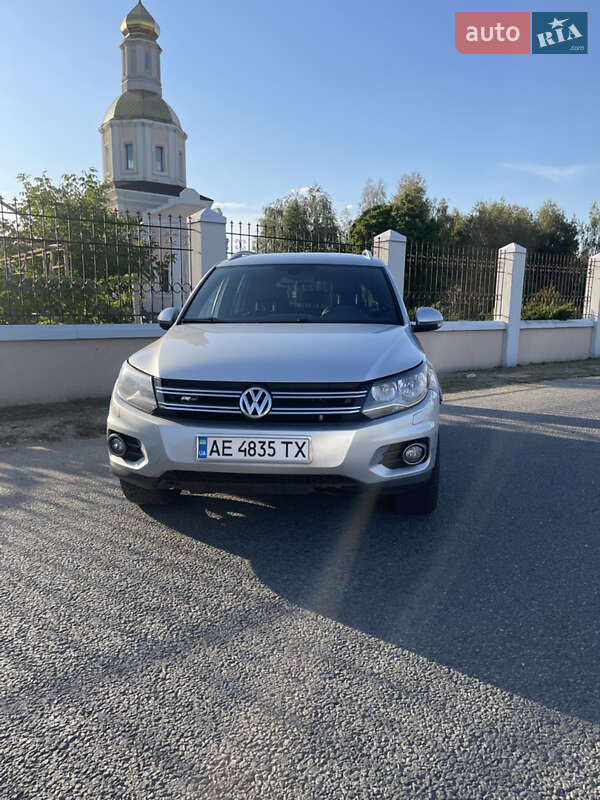 Внедорожник / Кроссовер Volkswagen Tiguan 2016 в Днепре