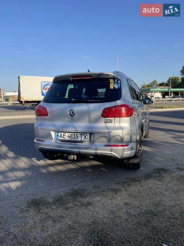 Внедорожник / Кроссовер Volkswagen Tiguan 2016 в Днепре
