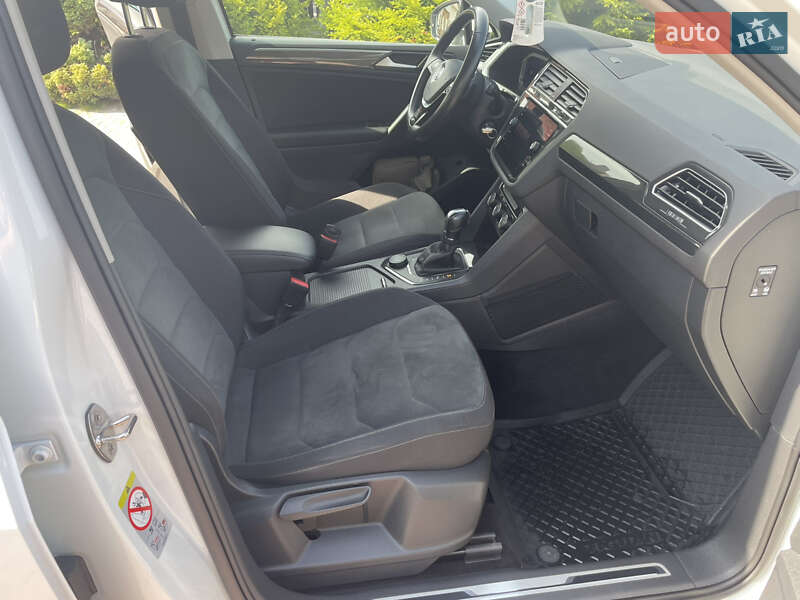 Внедорожник / Кроссовер Volkswagen Tiguan 2019 в Шепетовке фото 18 Внедорожник / Кроссовер Volkswagen Tiguan 2019 в Шепетовке