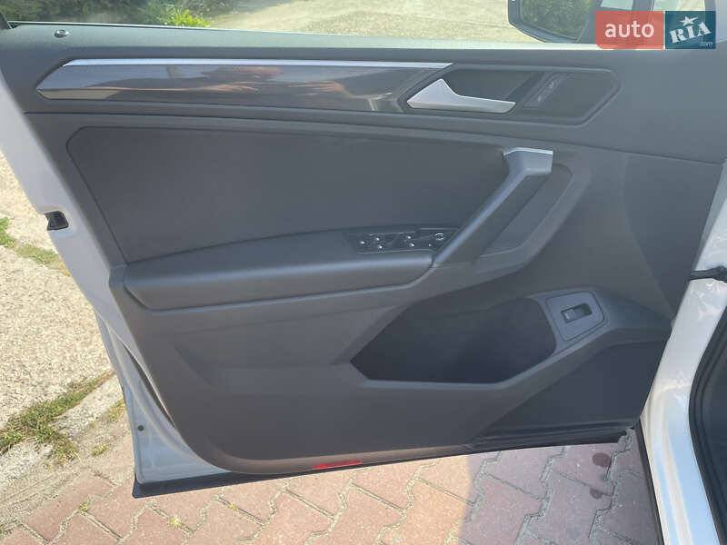 Внедорожник / Кроссовер Volkswagen Tiguan 2019 в Шепетовке фото 26 Внедорожник / Кроссовер Volkswagen Tiguan 2019 в Шепетовке