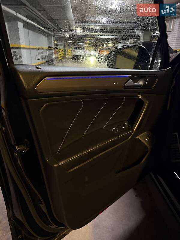 Внедорожник / Кроссовер Volkswagen Tiguan 2021 в Днепре фото 37 Внедорожник / Кроссовер Volkswagen Tiguan 2021 в Днепре