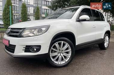 Позашляховик / Кросовер Volkswagen Tiguan 2015 в Луцьку