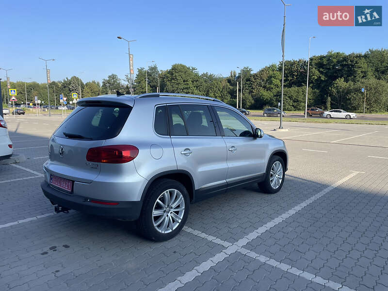 Внедорожник / Кроссовер Volkswagen Tiguan 2015 в Львове