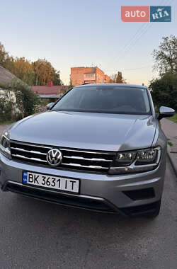 Позашляховик / Кросовер Volkswagen Tiguan 2020 в Рівному
