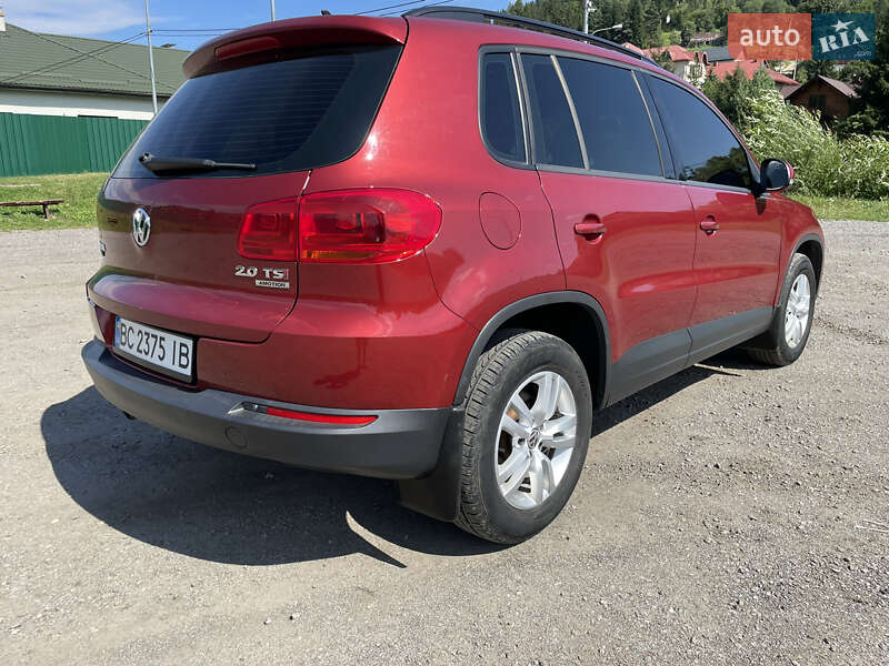 Внедорожник / Кроссовер Volkswagen Tiguan 2015 в Славском
