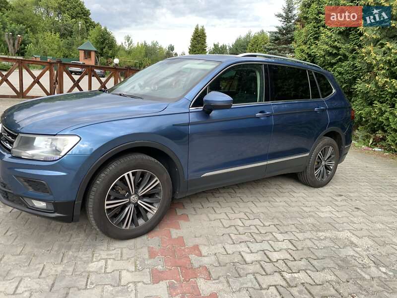 Внедорожник / Кроссовер Volkswagen Tiguan 2017 в Львове