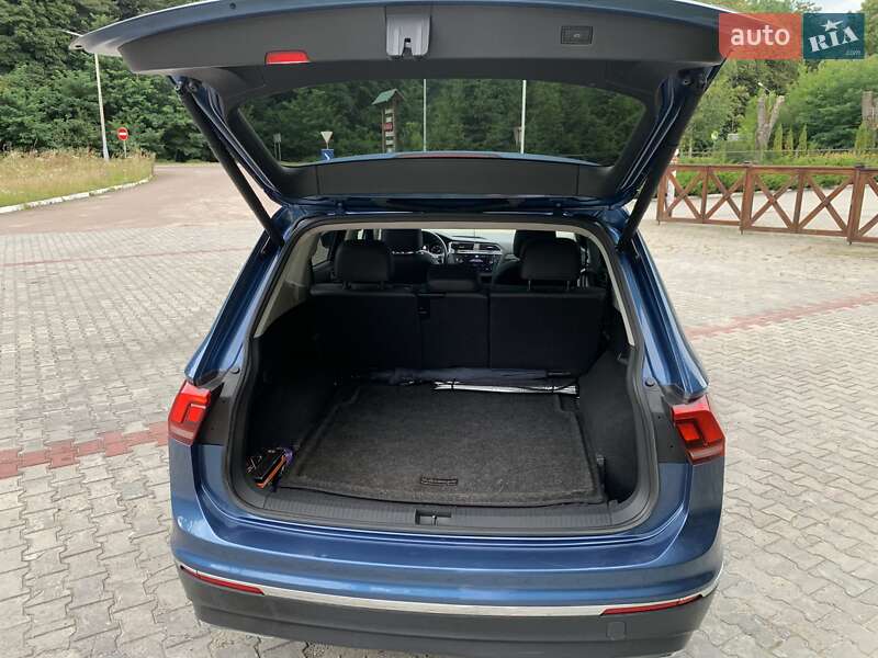 Внедорожник / Кроссовер Volkswagen Tiguan 2017 в Львове
