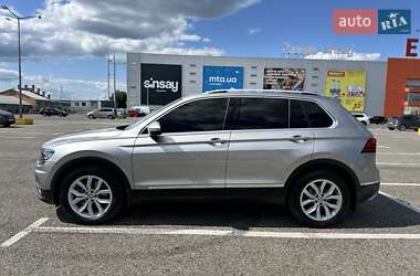 Позашляховик / Кросовер Volkswagen Tiguan 2019 в Чернівцях
