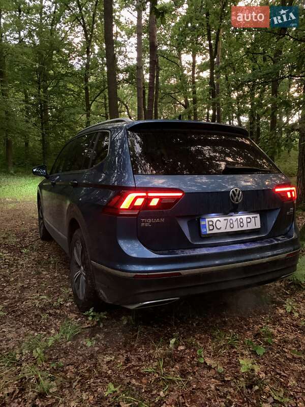 Внедорожник / Кроссовер Volkswagen Tiguan 2017 в Львове