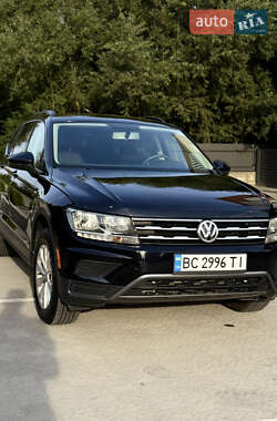 Внедорожник / Кроссовер Volkswagen Tiguan 2019 в Новояворовске