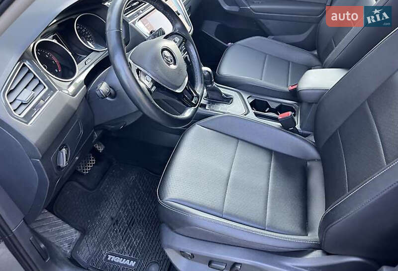 Позашляховик / Кросовер Volkswagen Tiguan 2018 в Львові