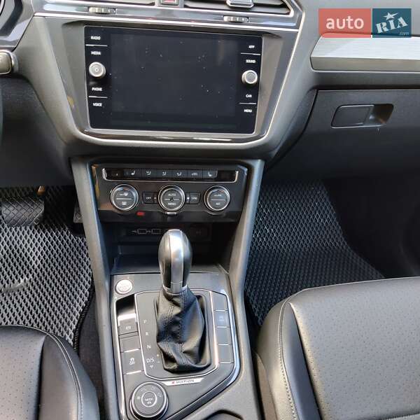 Внедорожник / Кроссовер Volkswagen Tiguan 2018 в Черновцах