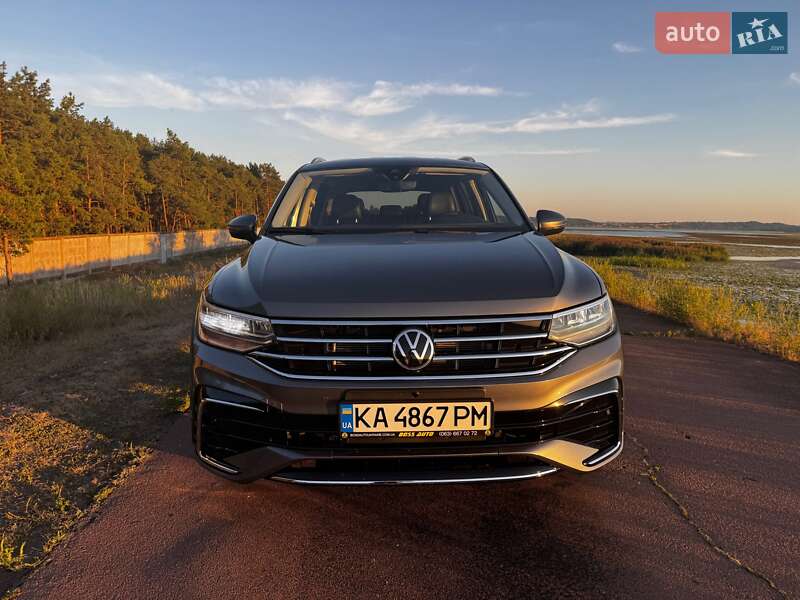 Внедорожник / Кроссовер Volkswagen Tiguan 2022 в Киеве