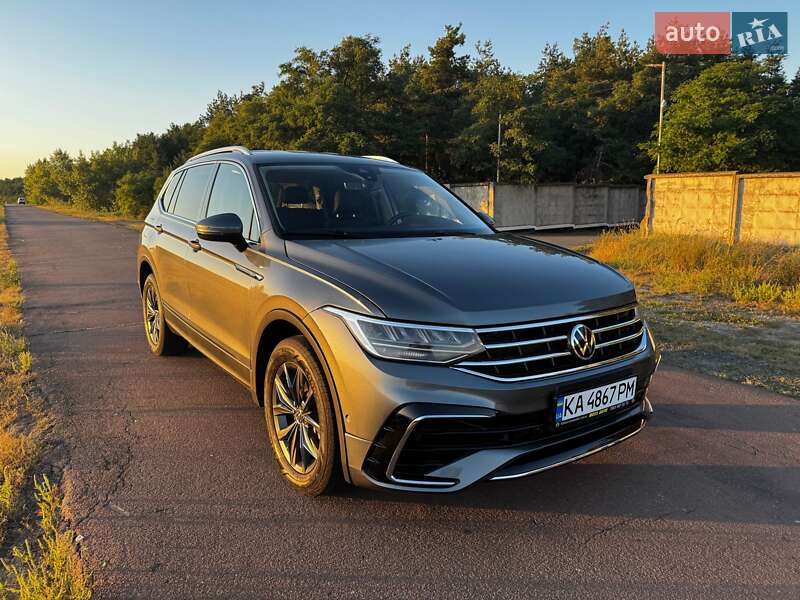 Внедорожник / Кроссовер Volkswagen Tiguan 2022 в Киеве