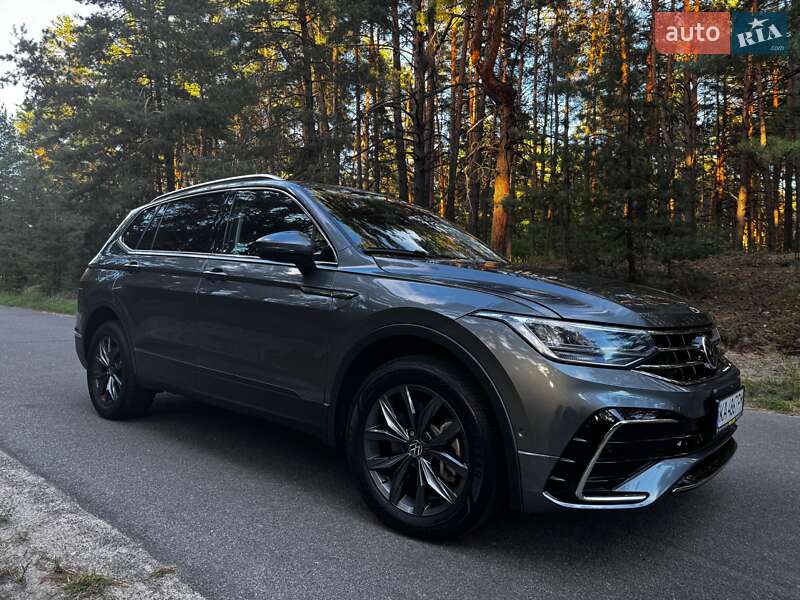 Внедорожник / Кроссовер Volkswagen Tiguan 2022 в Киеве