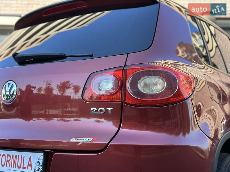 Внедорожник / Кроссовер Volkswagen Tiguan 2010 в Киеве