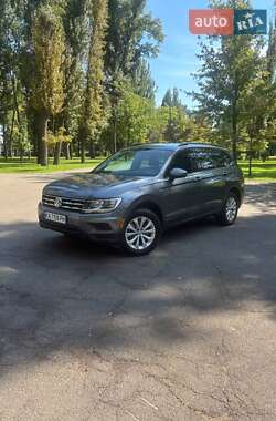 Позашляховик / Кросовер Volkswagen Tiguan 2017 в Києві
