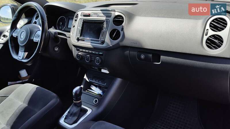 Внедорожник / Кроссовер Volkswagen Tiguan 2015 в Тернополе