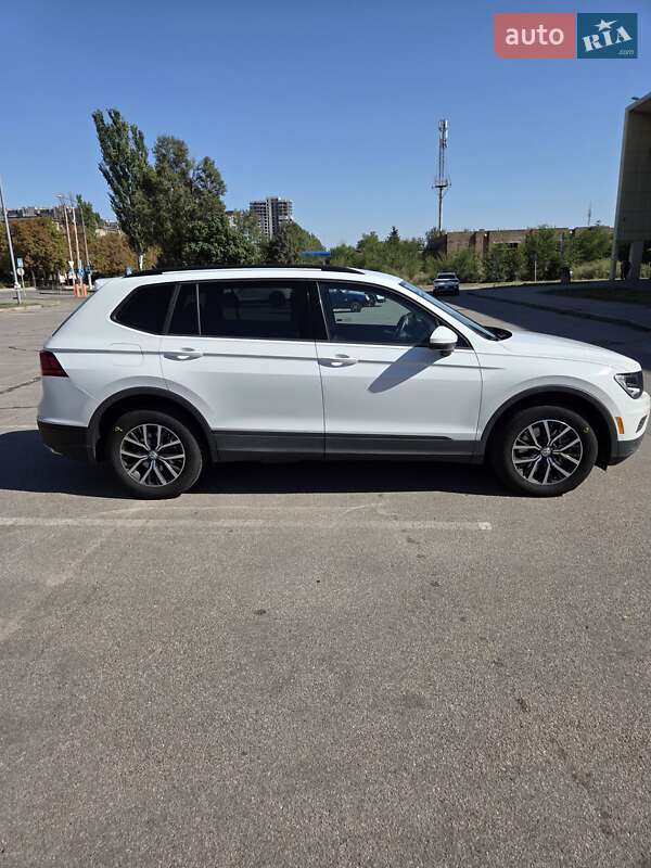 Внедорожник / Кроссовер Volkswagen Tiguan 2021 в Запорожье