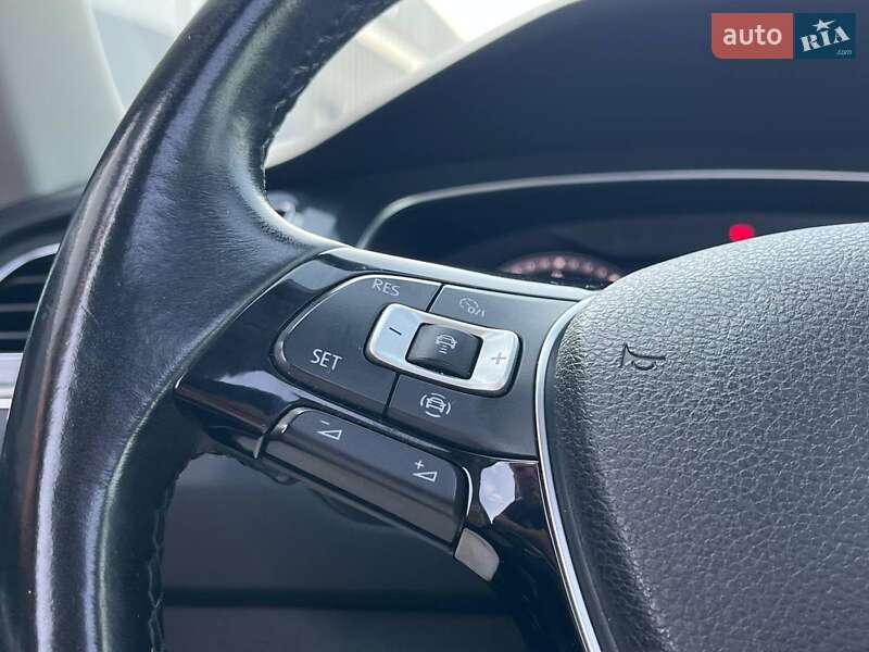 Позашляховик / Кросовер Volkswagen Tiguan 2018 в Львові