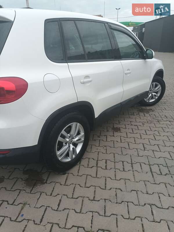 Внедорожник / Кроссовер Volkswagen Tiguan 2012 в Шептицькому