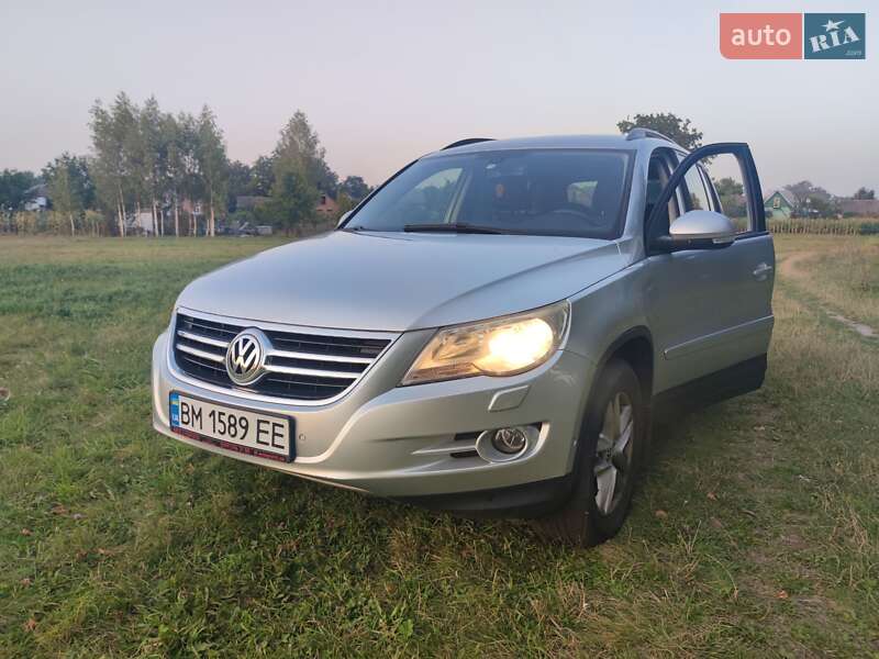 Внедорожник / Кроссовер Volkswagen Tiguan 2008 в Лохвице