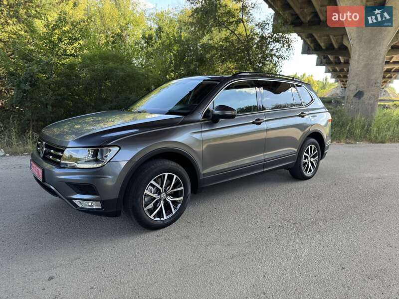 Внедорожник / Кроссовер Volkswagen Tiguan 2018 в Днепре
