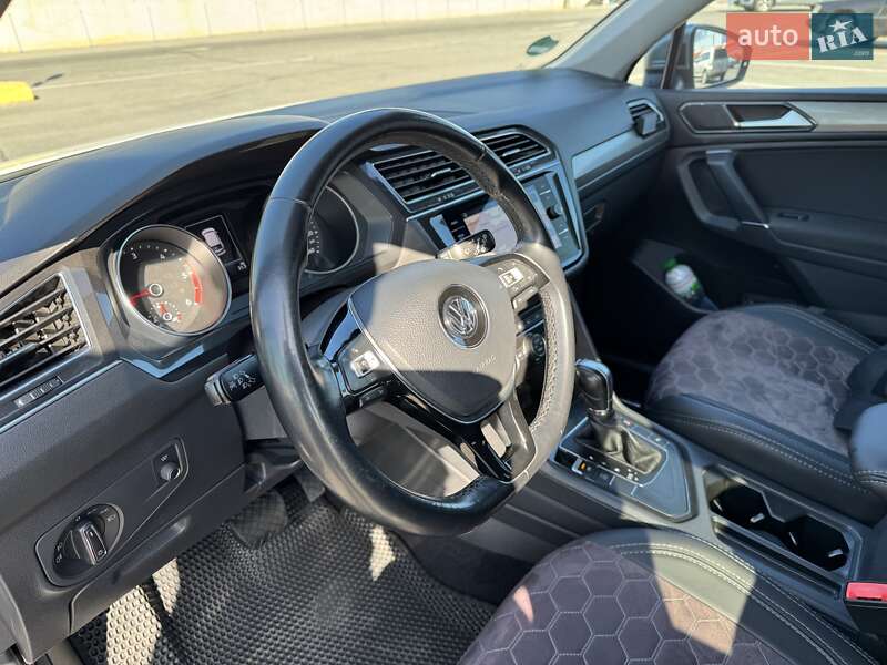 Позашляховик / Кросовер Volkswagen Tiguan 2018 в Вінниці