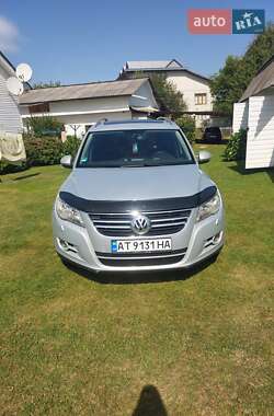 Внедорожник / Кроссовер Volkswagen Tiguan 2009 в Перегинском