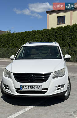 Внедорожник / Кроссовер Volkswagen Tiguan 2010 в Львове