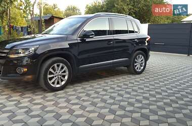 Внедорожник / Кроссовер Volkswagen Tiguan 2011 в Иршаве