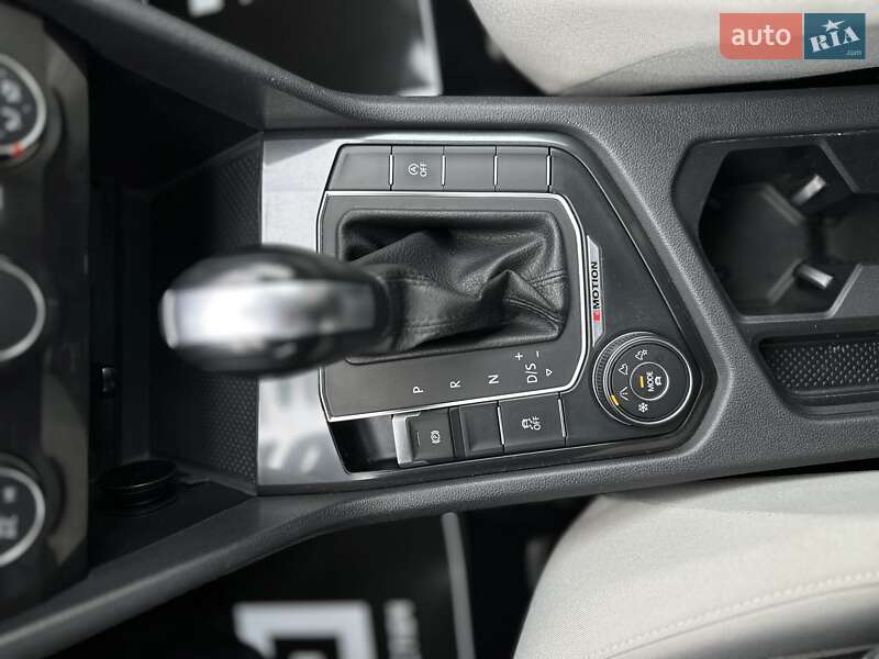 Внедорожник / Кроссовер Volkswagen Tiguan 2018 в Черновцах