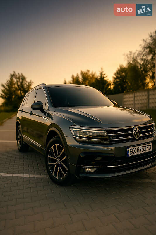 Внедорожник / Кроссовер Volkswagen Tiguan 2019 в Хмельницком