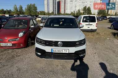 Внедорожник / Кроссовер Volkswagen Tiguan 2018 в Киеве