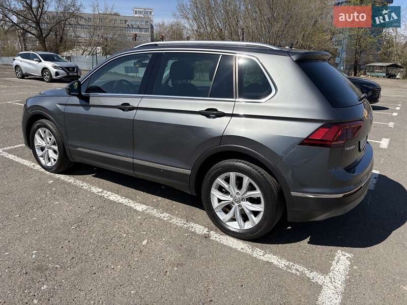 Внедорожник / Кроссовер Volkswagen Tiguan 2017 в Киеве