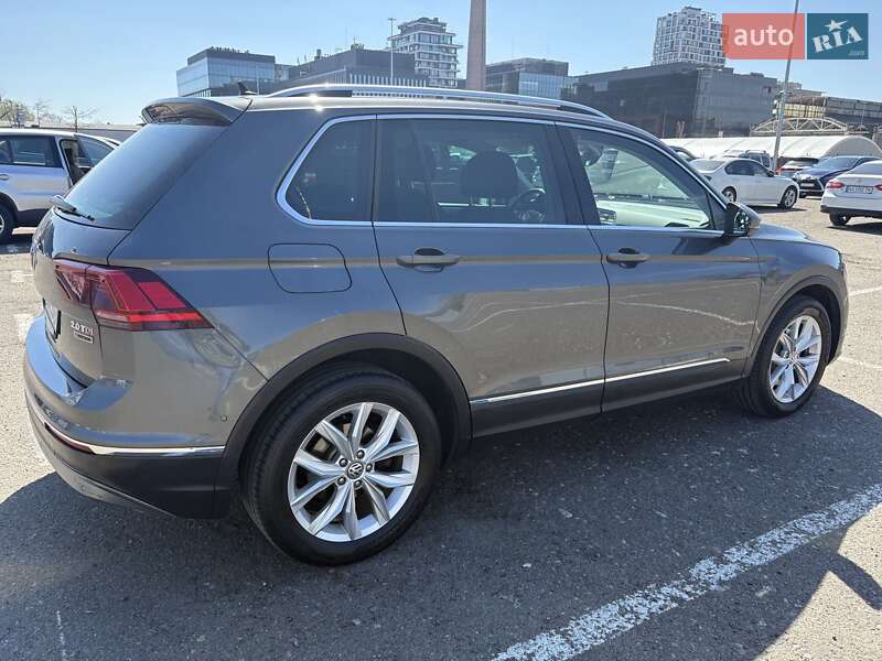 Внедорожник / Кроссовер Volkswagen Tiguan 2017 в Киеве