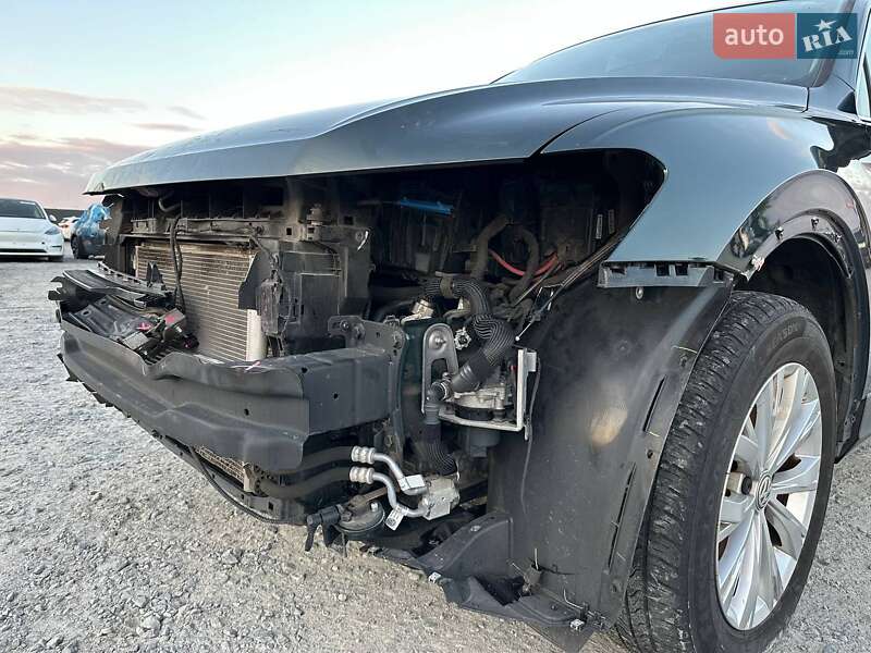 Внедорожник / Кроссовер Volkswagen Tiguan 2019 в Львове