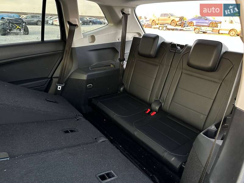 Внедорожник / Кроссовер Volkswagen Tiguan 2019 в Львове